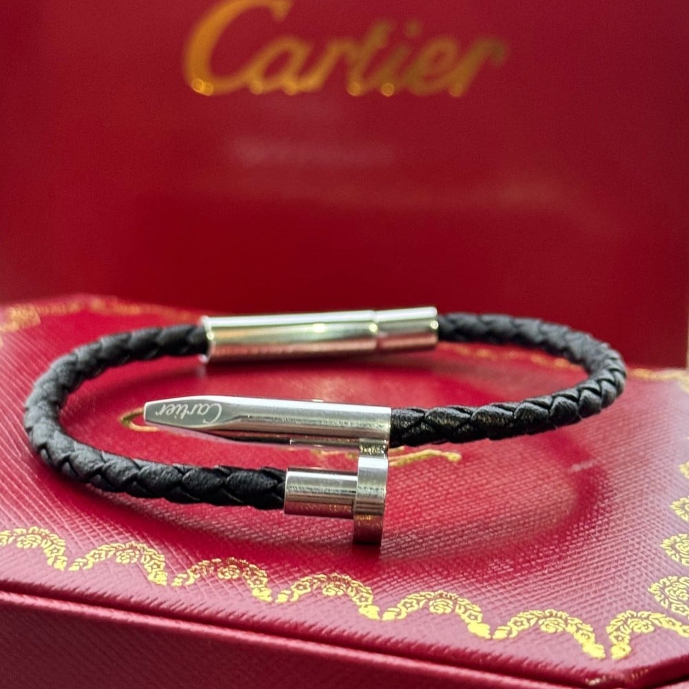 إسوارة كارتير مسمار جلد بتصميم فاخر – سوار أنيق رجالي ونسائي من Cartier