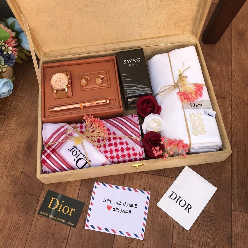 طقم هدايا رجالي فاخر ماركة Dior – قماش، شماغ، ساعة، عطر، قلم وكبك