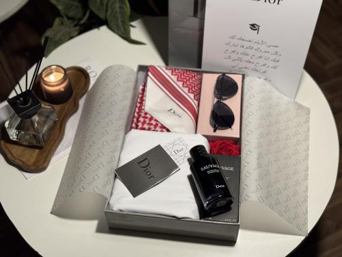 بوكس رجالي للطلاب الخريجين انيق ومميزة