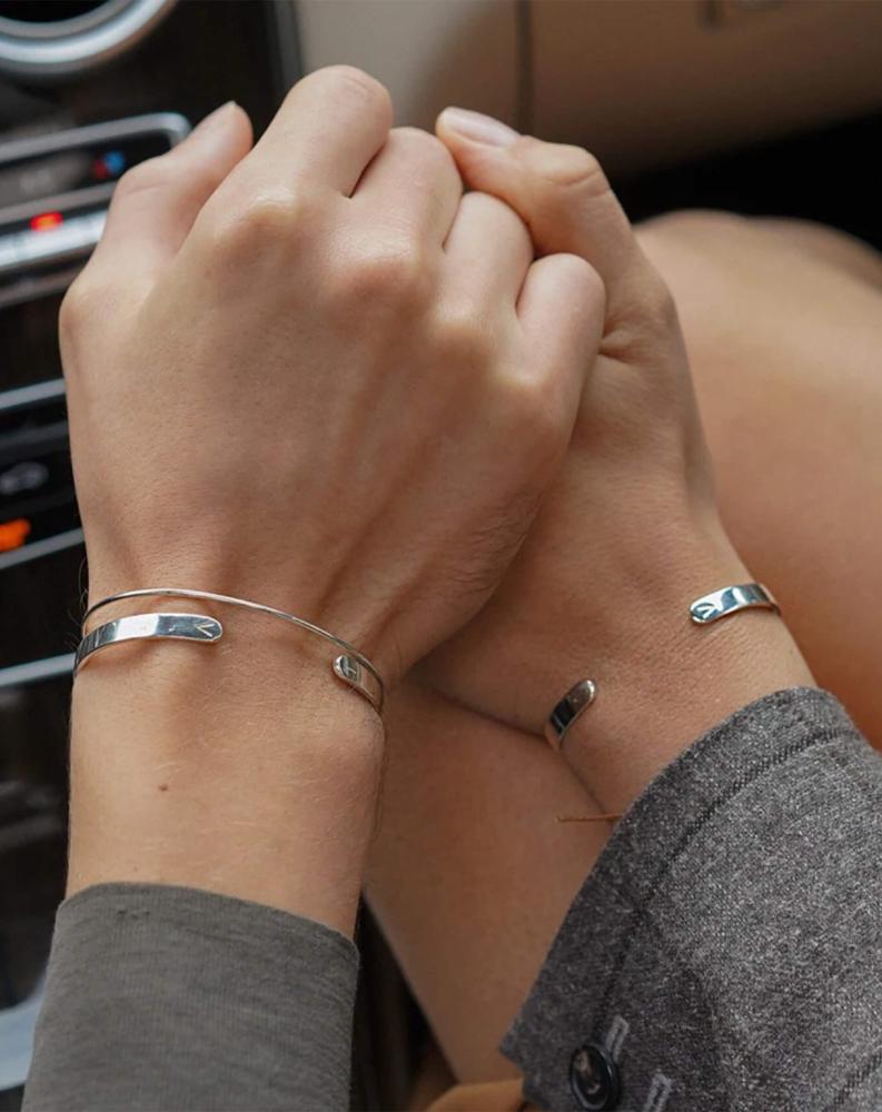 أساور كبلز للمتزوجين بتصميم فاخر – سوار زوج وزوجة راقي، أساور الحب للإهداء والمناسبات