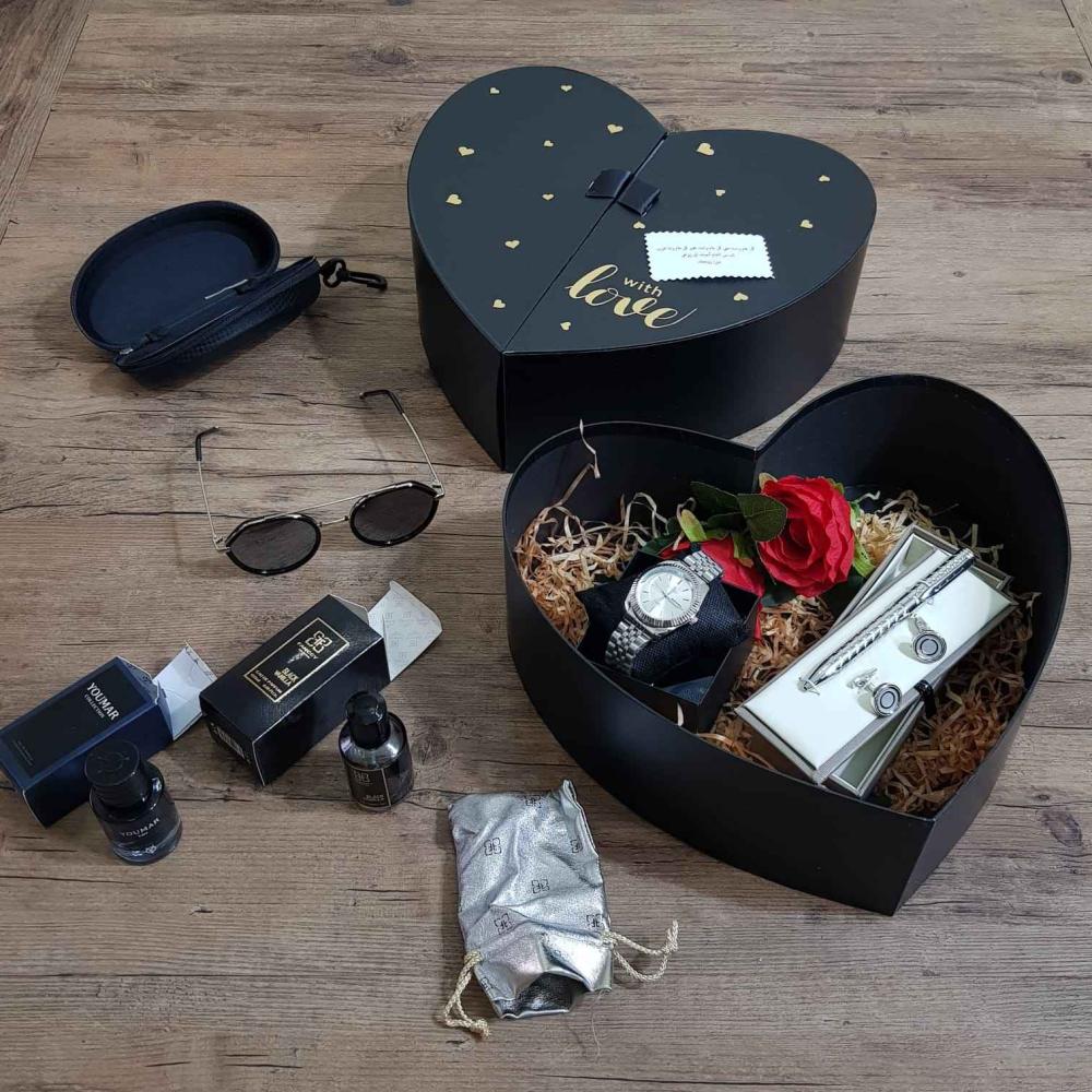 هدايا رجالية فخمة داخل صندوق قلب