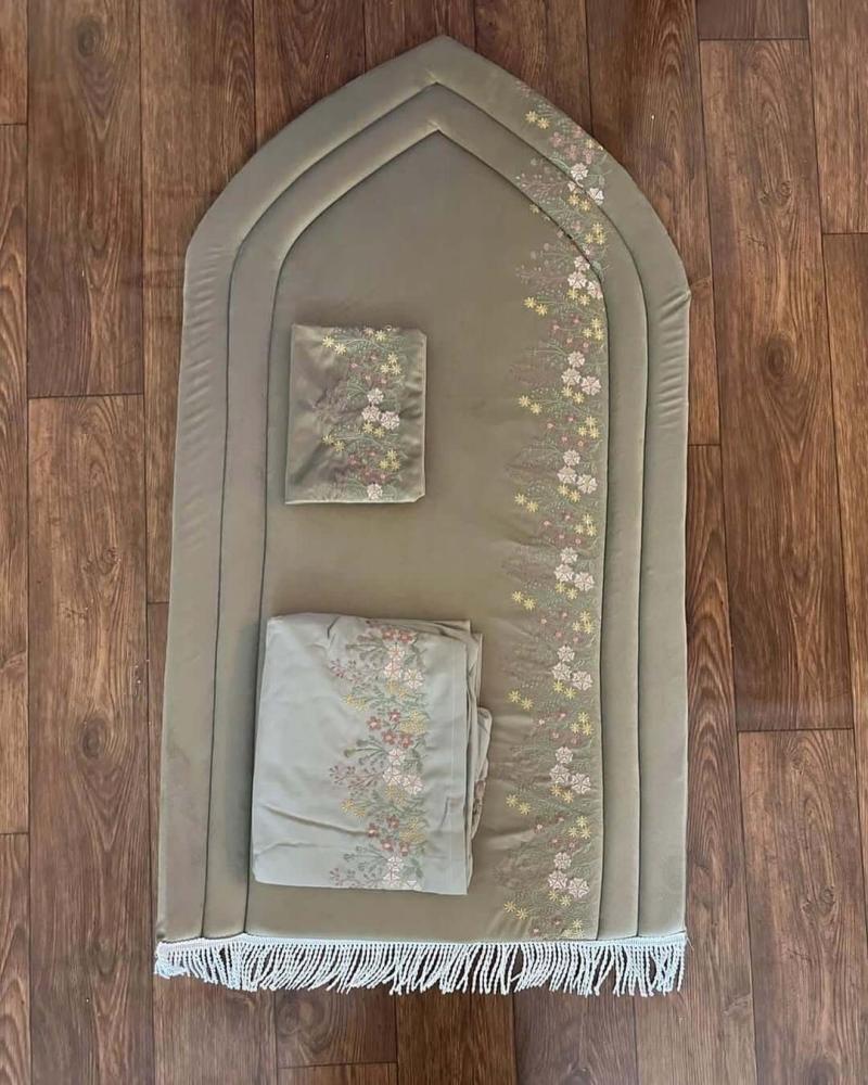 طقم صلاة بلمسة ملكية