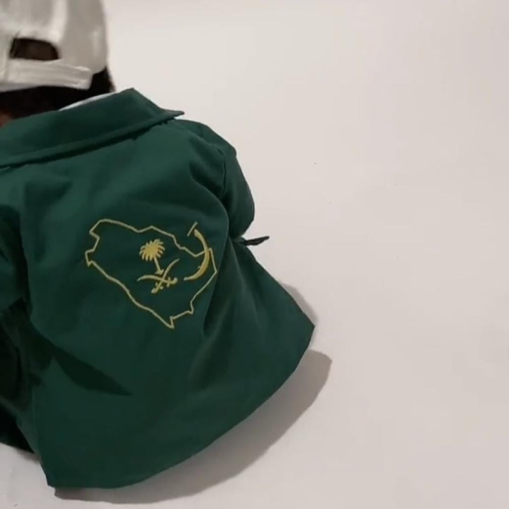 طقم اليوم الوطني للأطفال بنات وأولاد – زي مريح ومتكامل للاحتفالات الوطنية