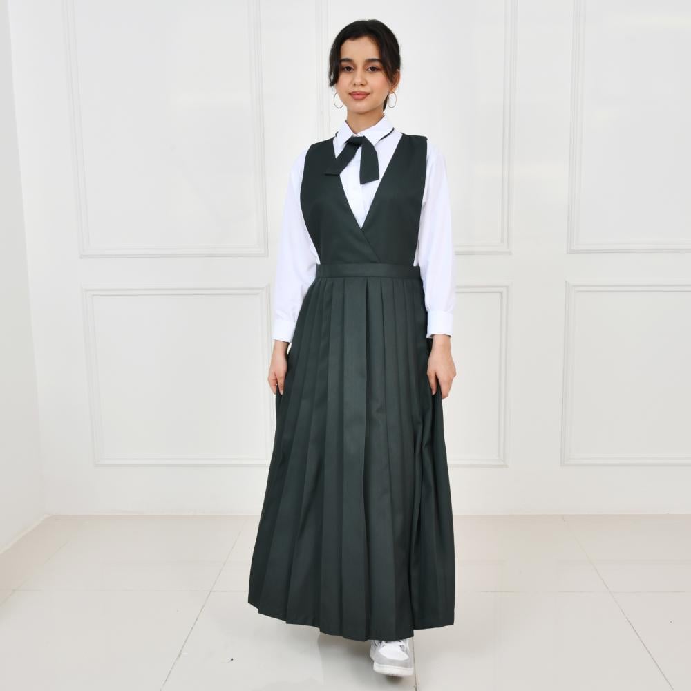 مريول ثانوي زيتي رسمي بكسرات ناعمة وربطة قميص أنيقة للبنات