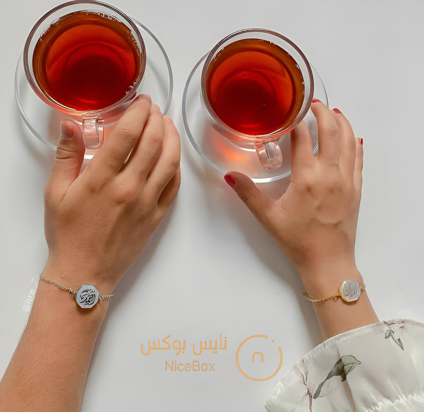 اساور الحب والرومنسية للرجال والنساء مع الاسم