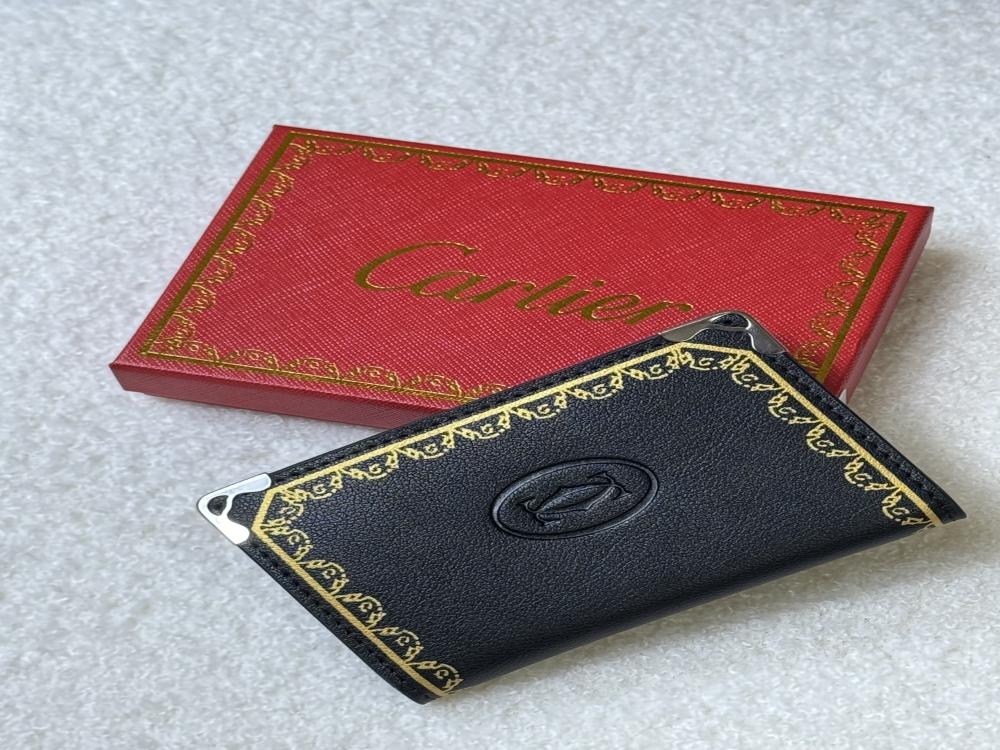 هدية مميزة من كارتر رجالية تتضمن اكسسوارات رجالية