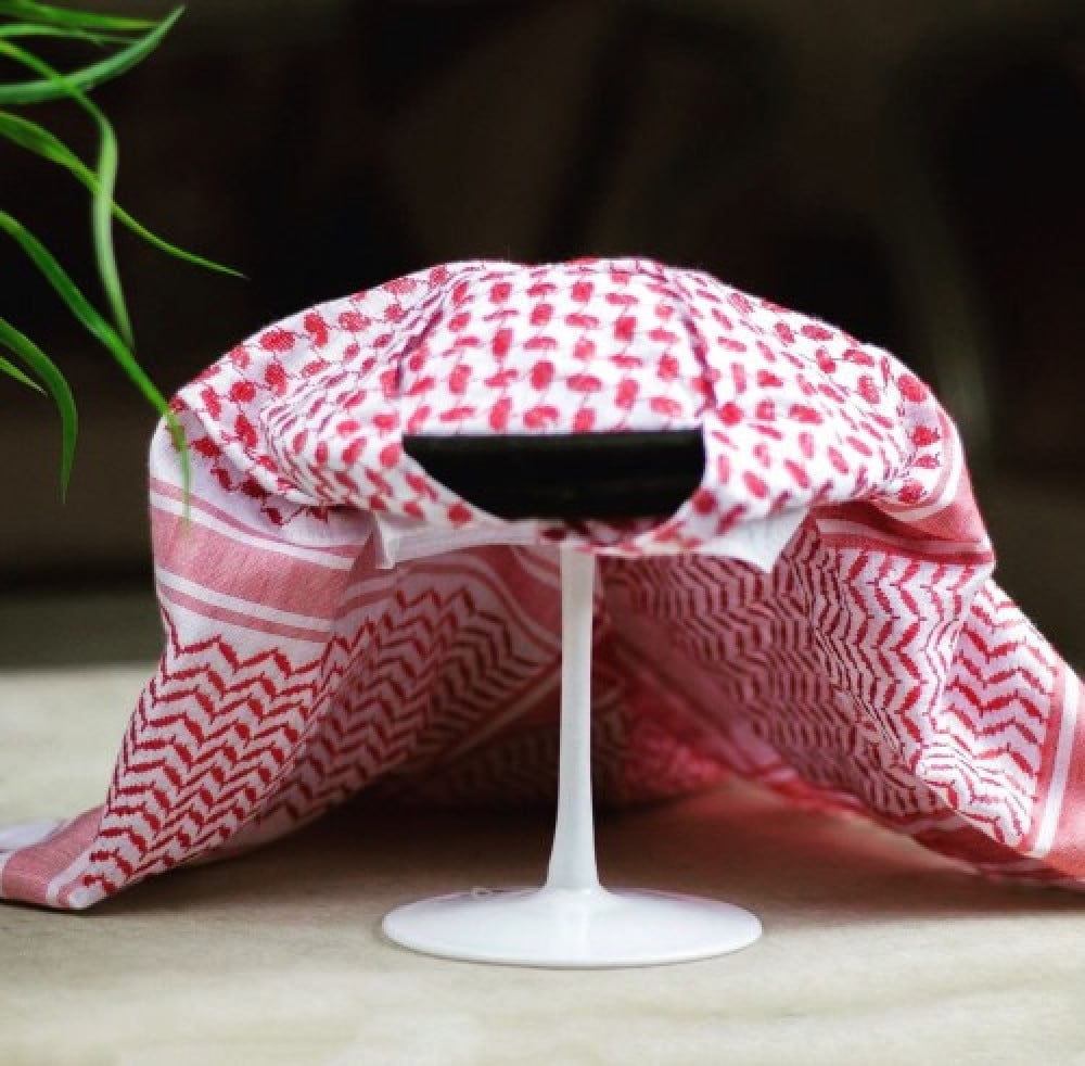 شماغ أطفال ثابت اللون – خامة ناعمة وتصميم رسمي يناسب المدرسة والمناسبات