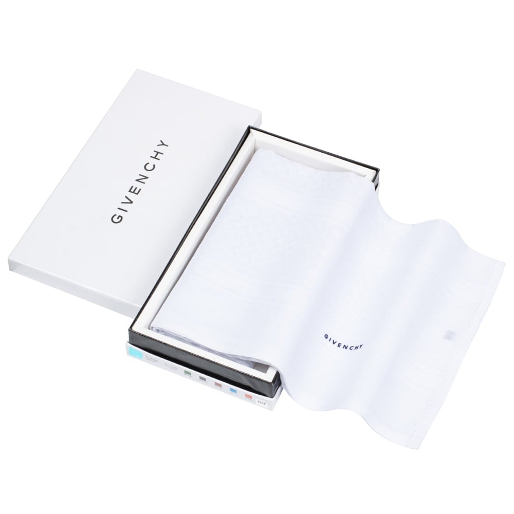 شماغ جيفنشي أبيض أصلي – آخر إصدار 2026 بدرجة أولى ومقاسات متعددة