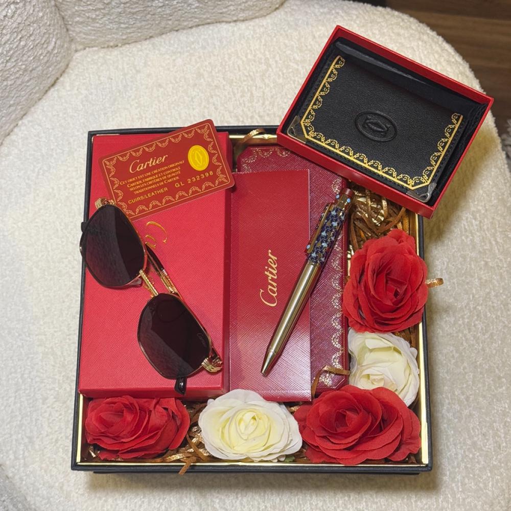 هدية مميزة من كارتر رجالية تتضمن اكسسوارات رجالية