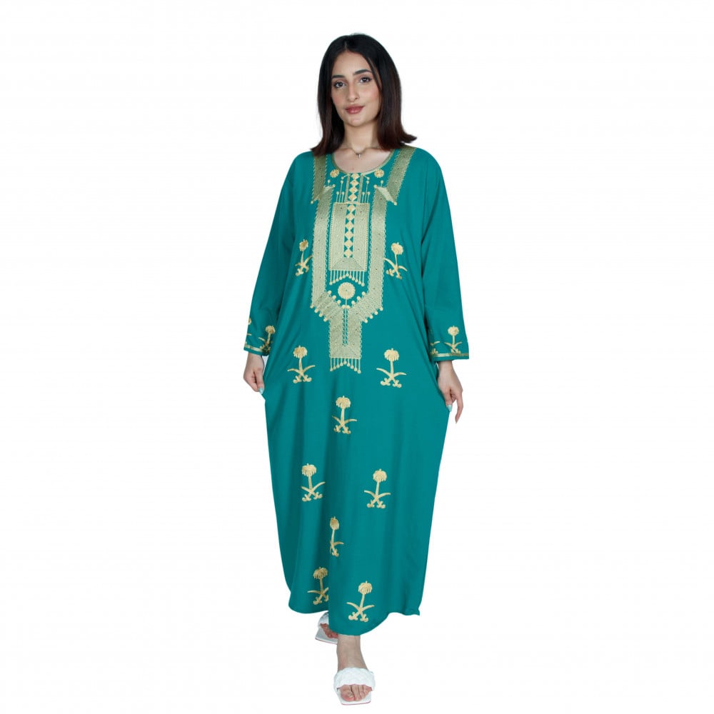 جلابية نسائية لليوم الوطني 95 – تصميم راقي ومريح للاحتفالات الوطنية