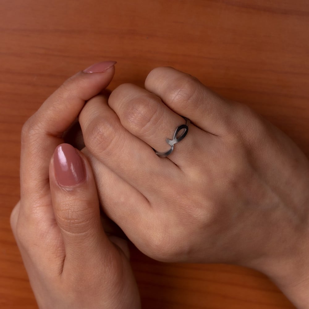 خاتم حرف صاد (ص) – تصميم فاخر ومميز للرجال والنساء