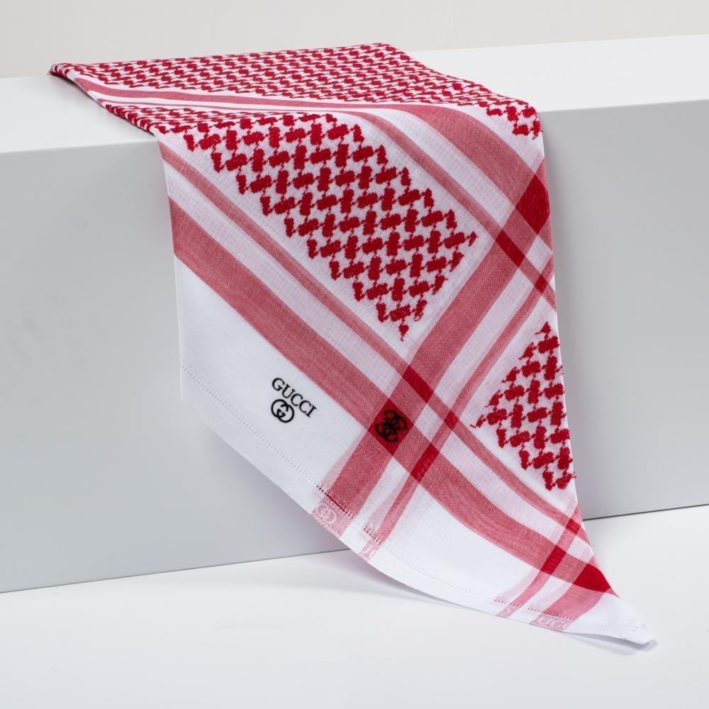 شماغ قوتشي كلاسيكي أصلي – الإصدار الجديد 2025 بتصميم فخم وأنيق