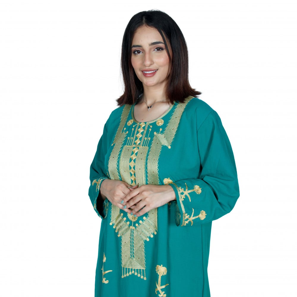 جلابية نسائية لليوم الوطني 95 – تصميم راقي ومريح للاحتفالات الوطنية