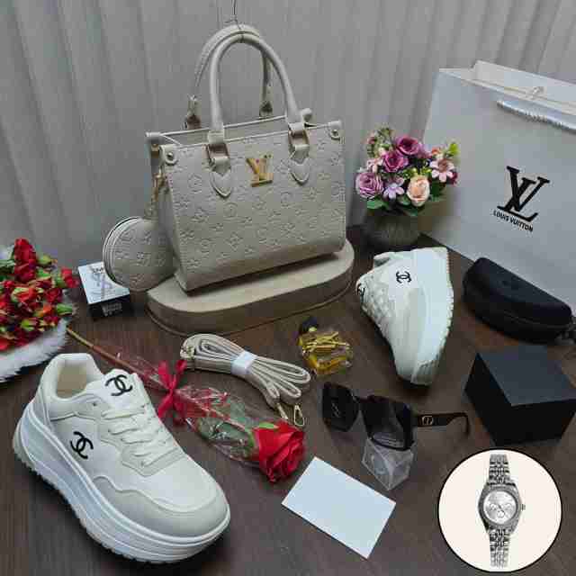 هدايا العيد نسائية - بوكس شنطة وشوز ماركة مع ساعة وعطر ونظارة