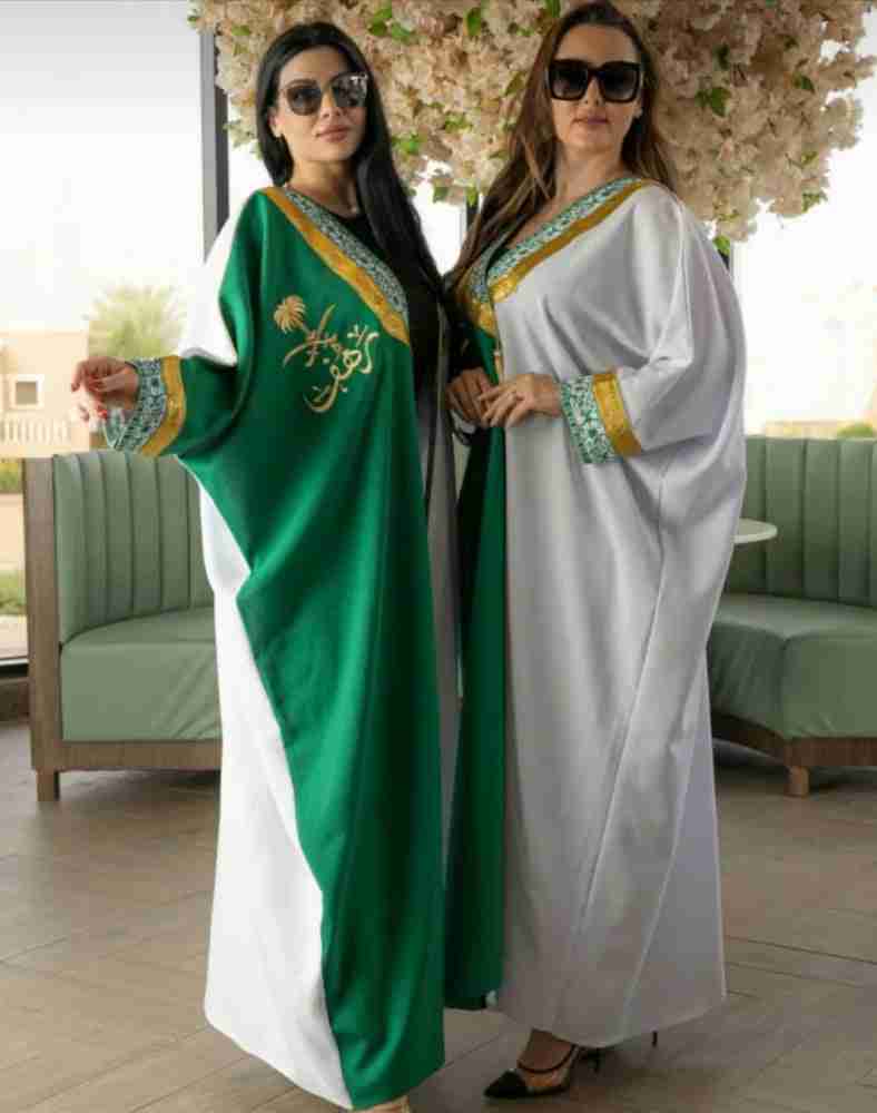 بشت نسائي لليوم الوطني مخصص بالأسم – جودة عالية، تفاصيل راقية، ومظهر أصيل