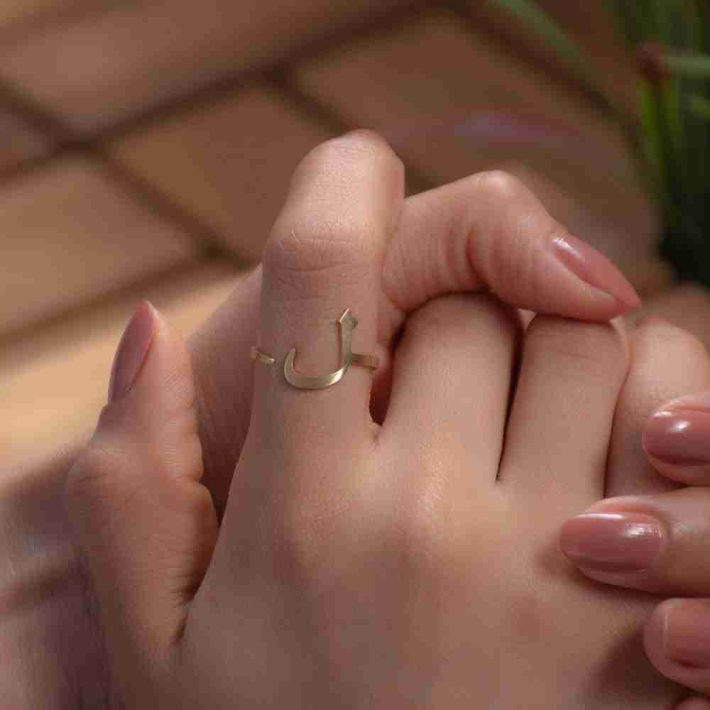 خاتم حرف ل (لام) – تصميم فاخر فضي وذهبي للرجال والنساء